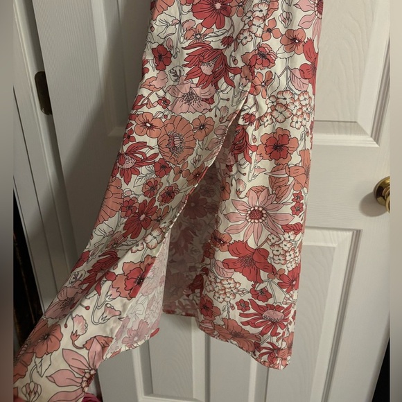 Forever 21 Floral Print Cutout Midi Dress - Picture 6 of 9